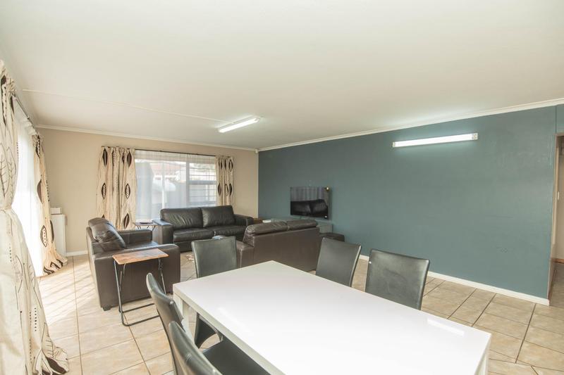 5 Bedroom Property for Sale in Bluewater Bay Eastern Cape